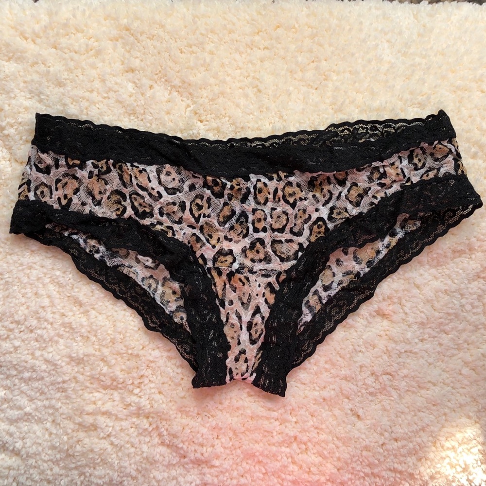 New!! Victoria’s Secret “The Lacie”